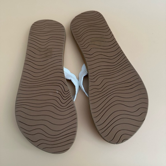 NWOT Cushion by Reef Celine Sandal - Cloud Size 6 - Picture 2 of 5